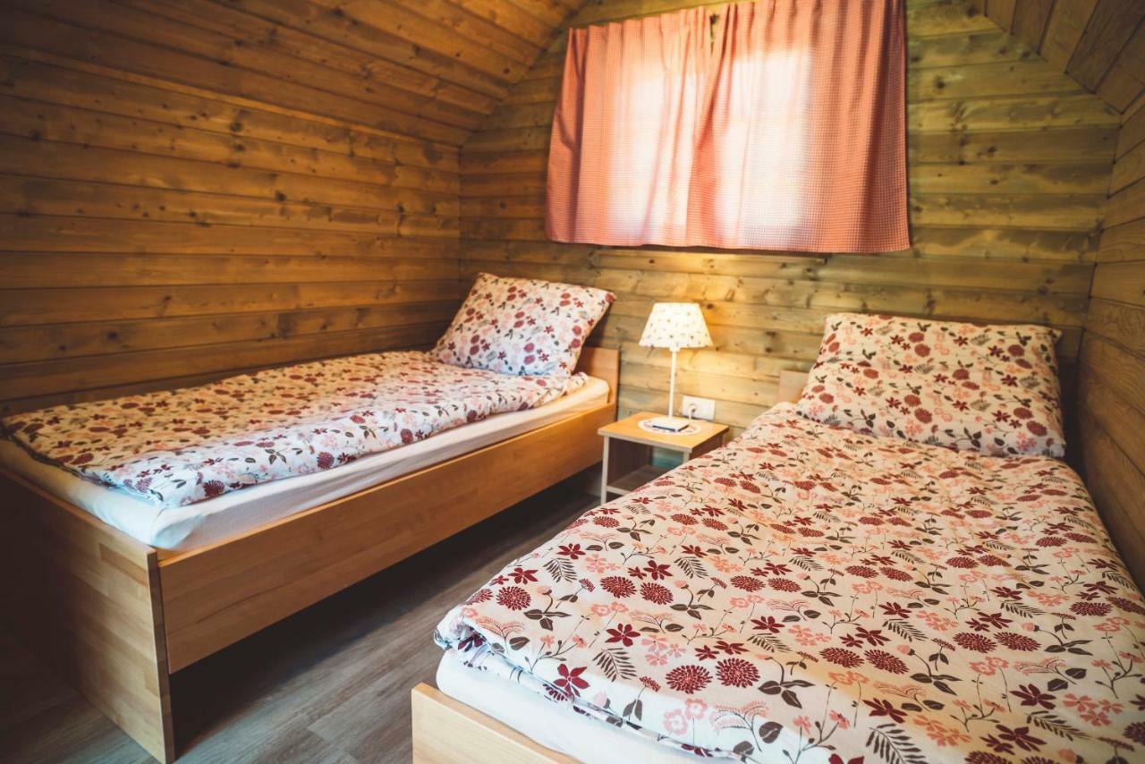 Camp Podgrad Vranskoヴィラ エクステリア 写真